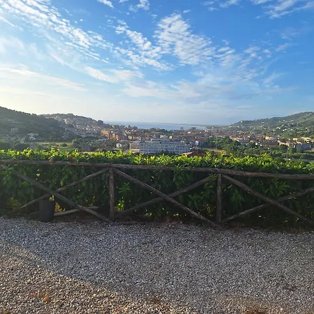 Marj & Jo Gasthuis Agropoli