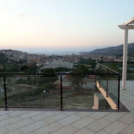 Marj & Jo Guest house 2*